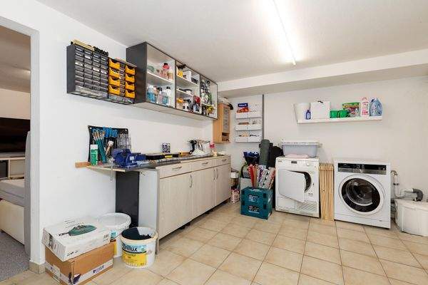 Hauswirtschaftsraum-KG