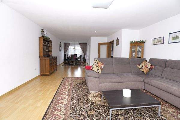 Wohn Esszimmer mit Balkon