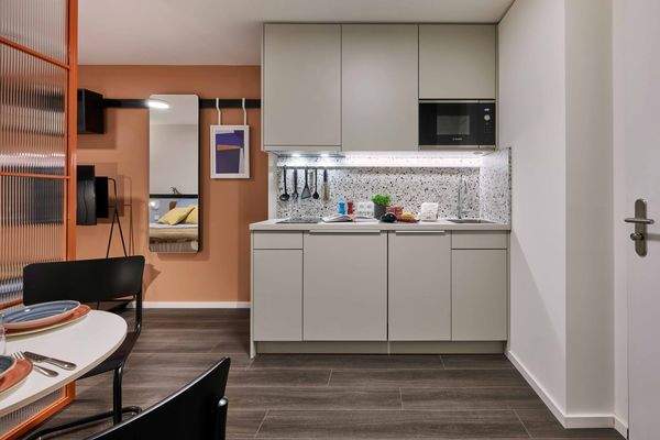 Hamburg Hammerbrook - The Standard - Artist