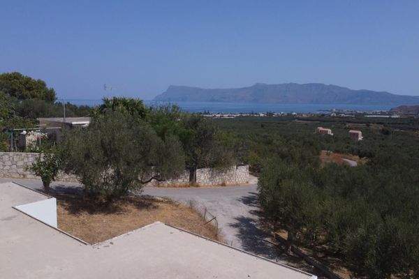 Kreta, Kissamos: Halbfertiges Haus mit Blick auf Meer und Berge zu verkaufen