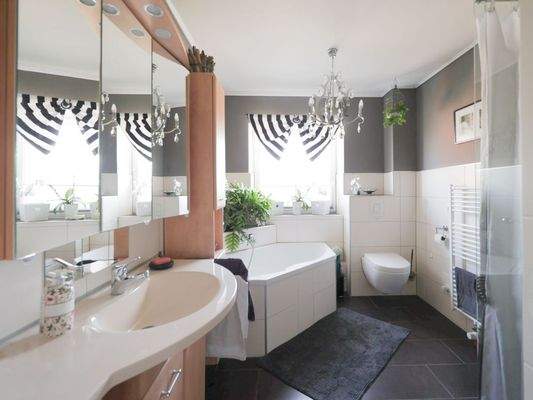 Blick in das Badezimmer