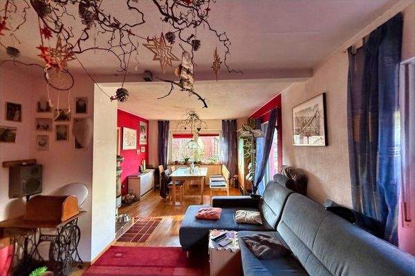 großzügiges Wohn-/Esszimmer