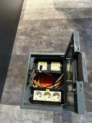 Anschlüsse Boden.jpg