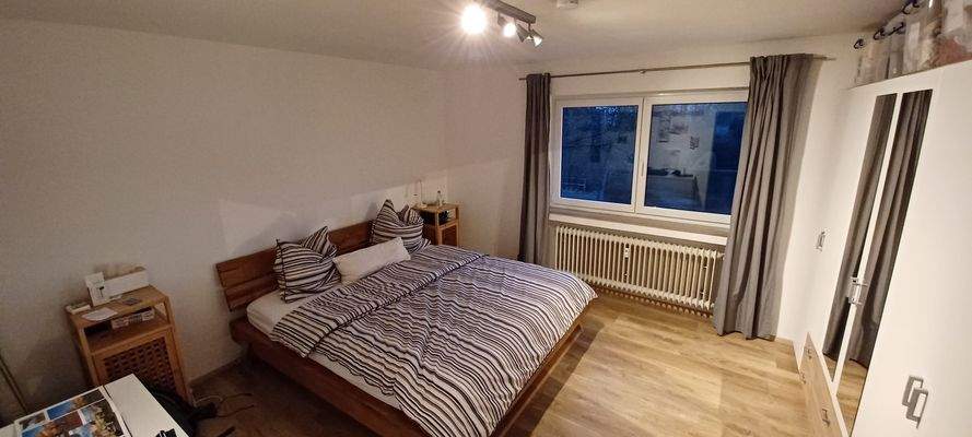 Schlafzimmer (2).jpg