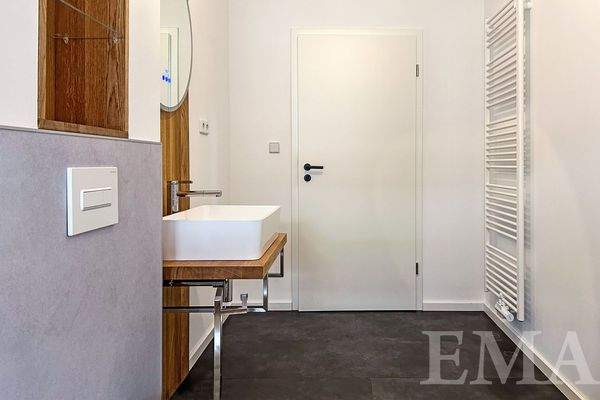 Blick vom Badezimmer