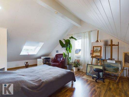 Dachgeschoss mit Schlafzimmer