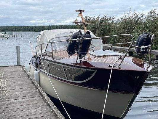 Beelitz Holzboot aus Mahagoni (8 Meter)