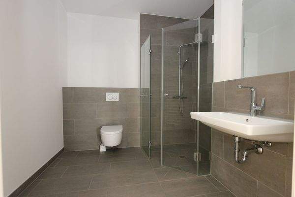 Markenbad mit Dusche