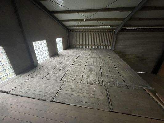 ca. 150 m² Lagerpodest