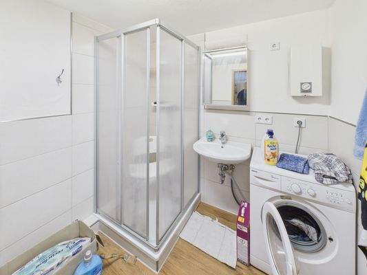 CAM01223G0-PR0141-STILL044