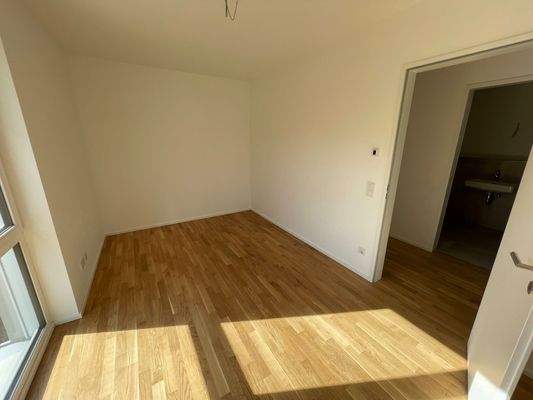 Arbeits- oder Kinderzimmer