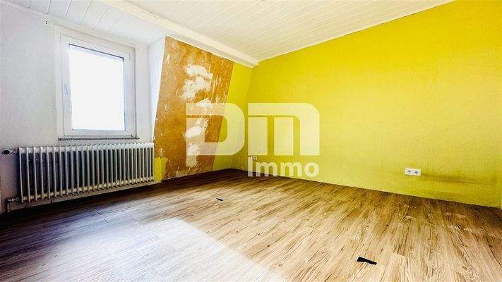 OG / DG Kinderzimmer 3 / Gästezimmer / Büro