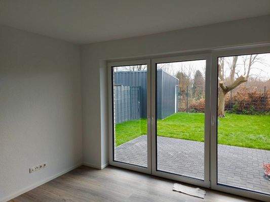 Wohnzimmer Terrasse.jpg