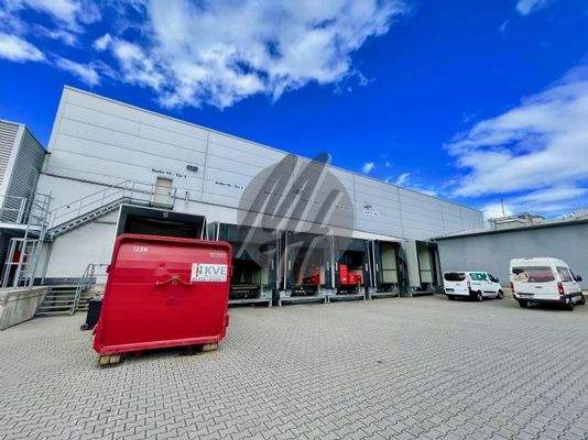 INFOS UNTER: 06171-586000