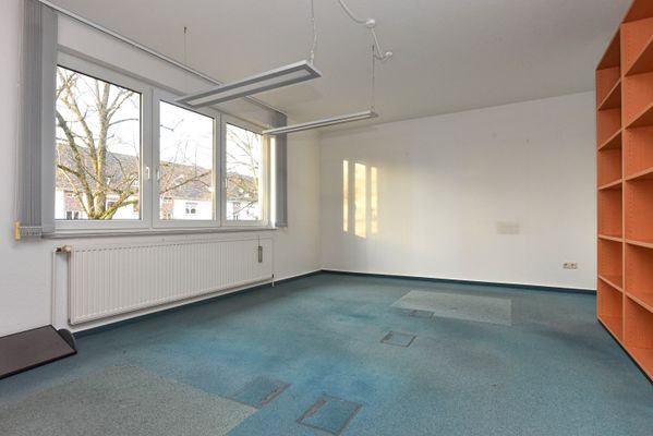 Büro 6