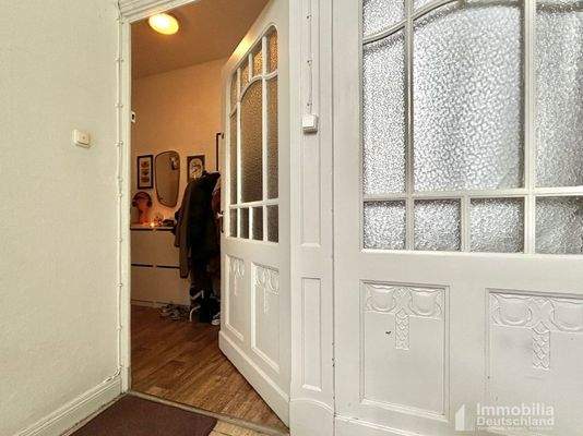 Hausflur mit Sicht in 1. OGL