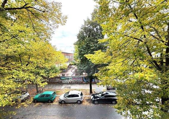 Freier Blick vom vorderen Schlafzimmer und Balkon