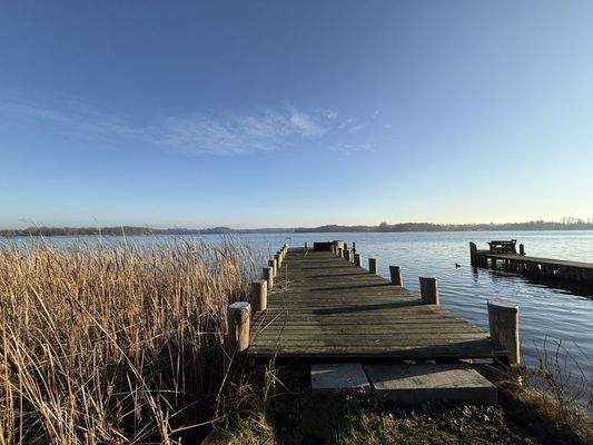 Steg Richtung Schweriner See