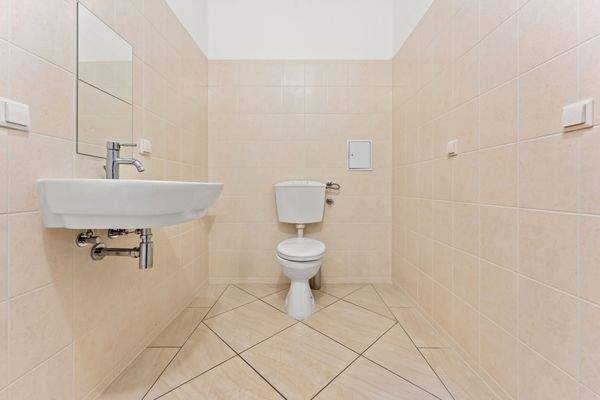 1041-30 Bad2 am Zimmer5.JPG