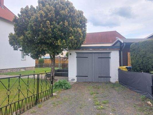 Zufahrt Garage