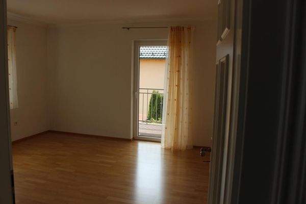 OG - Schlafzimmer (Bild 3)