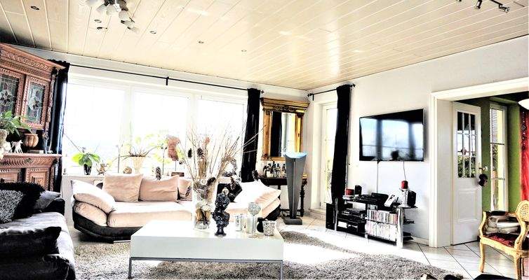 Südansicht im Wohnzimmer