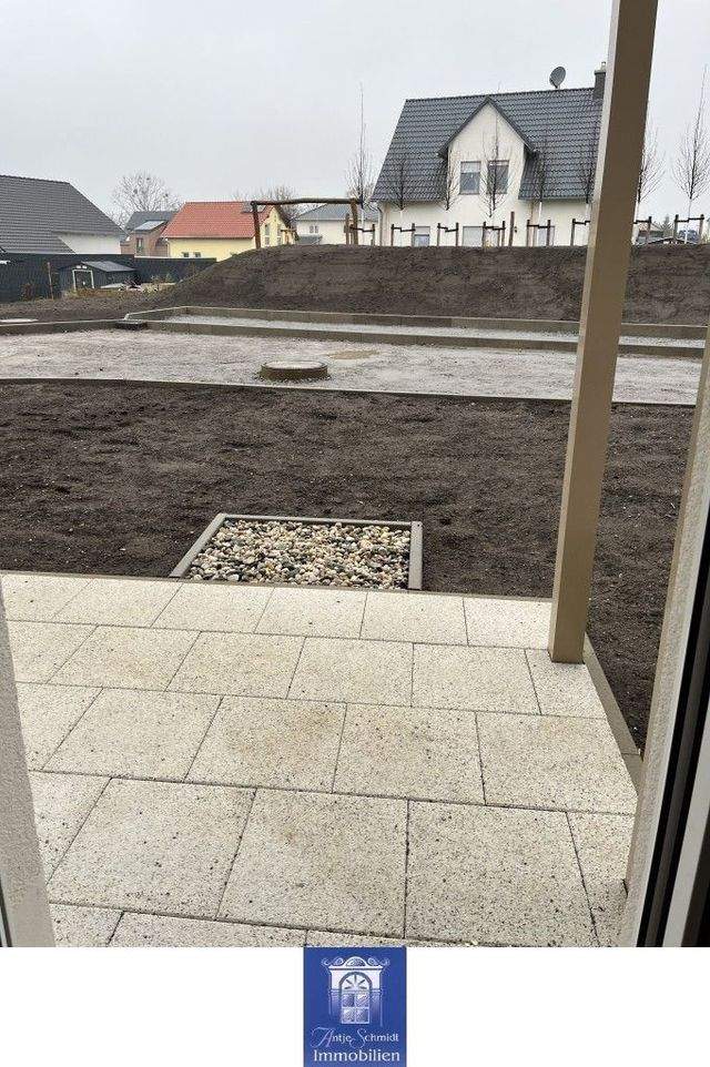 Hochwertiger Erstbezug! Neubau, schöne Terrasse, modernes Bad, Fußbodenheizung! - Foto 2