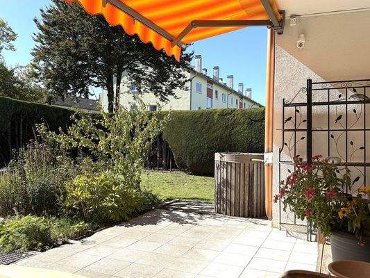 Terrasse mit Markise