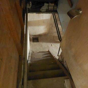 Treppe in den Kriechkeller