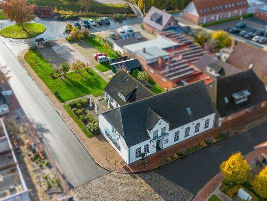 2. Luftaufnahme des Grundstücks.jpg