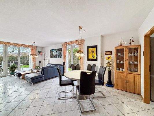 Wohn- und Essbereich Ansicht 1