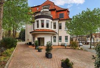 Außenansicht (Straßenseite)