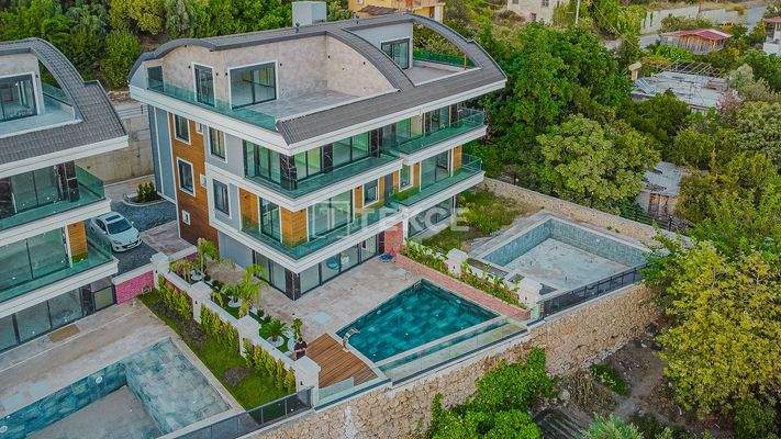 Home with Pool, Garden, City and Sea Views in Alanya Antalya