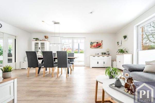 Großer Essbereich für die ganze Familie