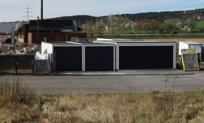 Garagen am Grundstück