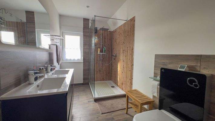 Tageslichtbad, Dusche