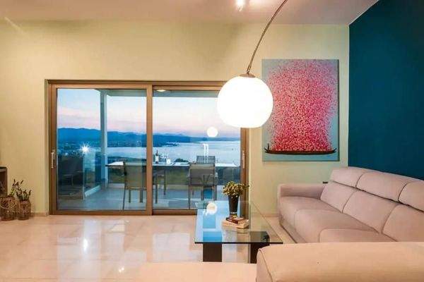 Kreta, Akrotiri: Geräumige moderne Villa mit spektakulärem Blick auf das Meer und die Bucht zu verkaufen