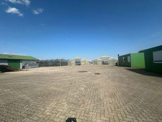 Gewächshäuser und Hallen