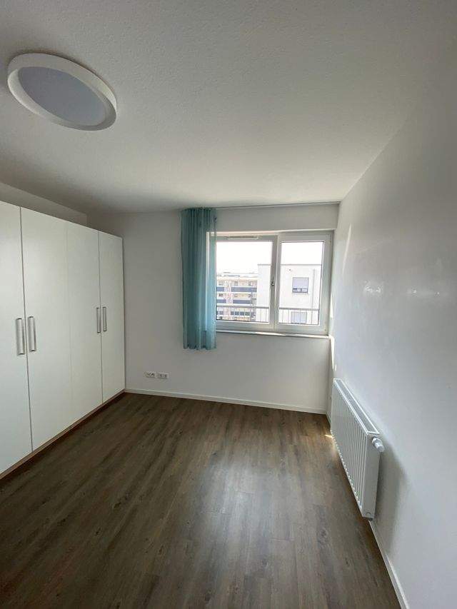 Stilvoll wohnen: Hochwertige 4-Zimmer-Dachgeschosswohnung - Photo 2