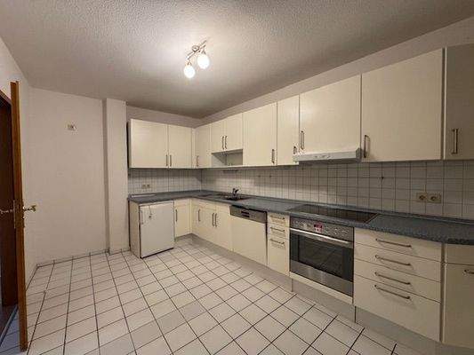 große, gepflegte Einbauküche