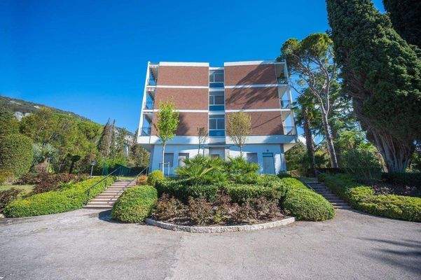 Garda 1 vista ingresso.JPG