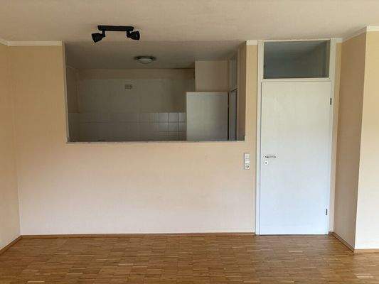 Küche vom Wohnzimmer aus gesehen