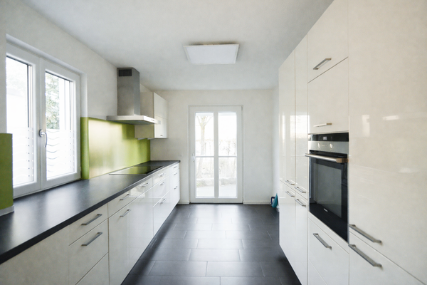 Einbauküche mit Terassenzugang.png