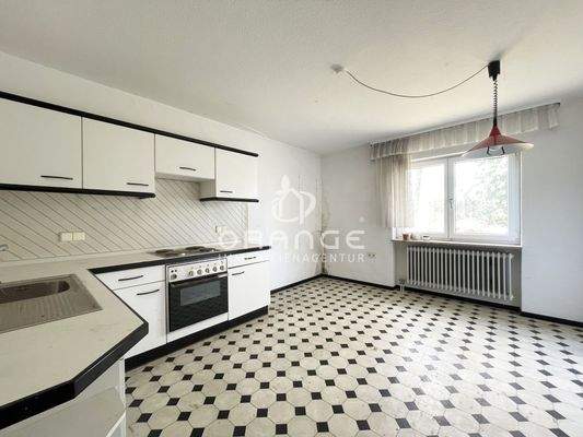 ...und einer geräumigen Küche