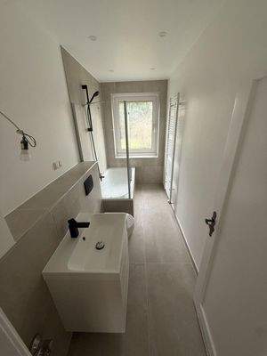 Badezimmer mit Badewanne