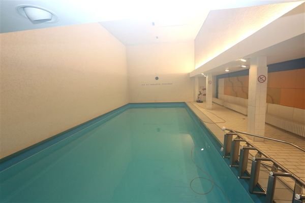 Schwimmbad.jpg