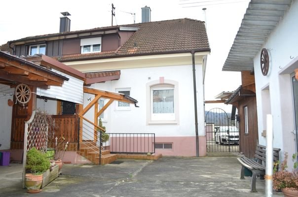 Hausansicht vom Innenhof