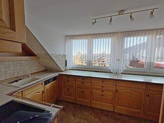 Küche mit Einbauküche