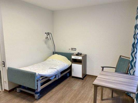 13. Whg 2, Hauptgebäude, 1-Zimmer, Schlafzimmer 1