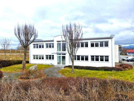 Blick auf den Bürokomplex